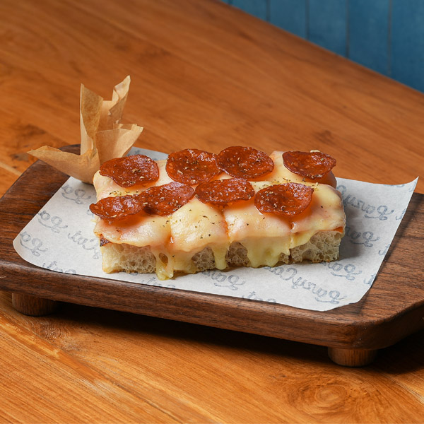 Focaccia Pepperoni
